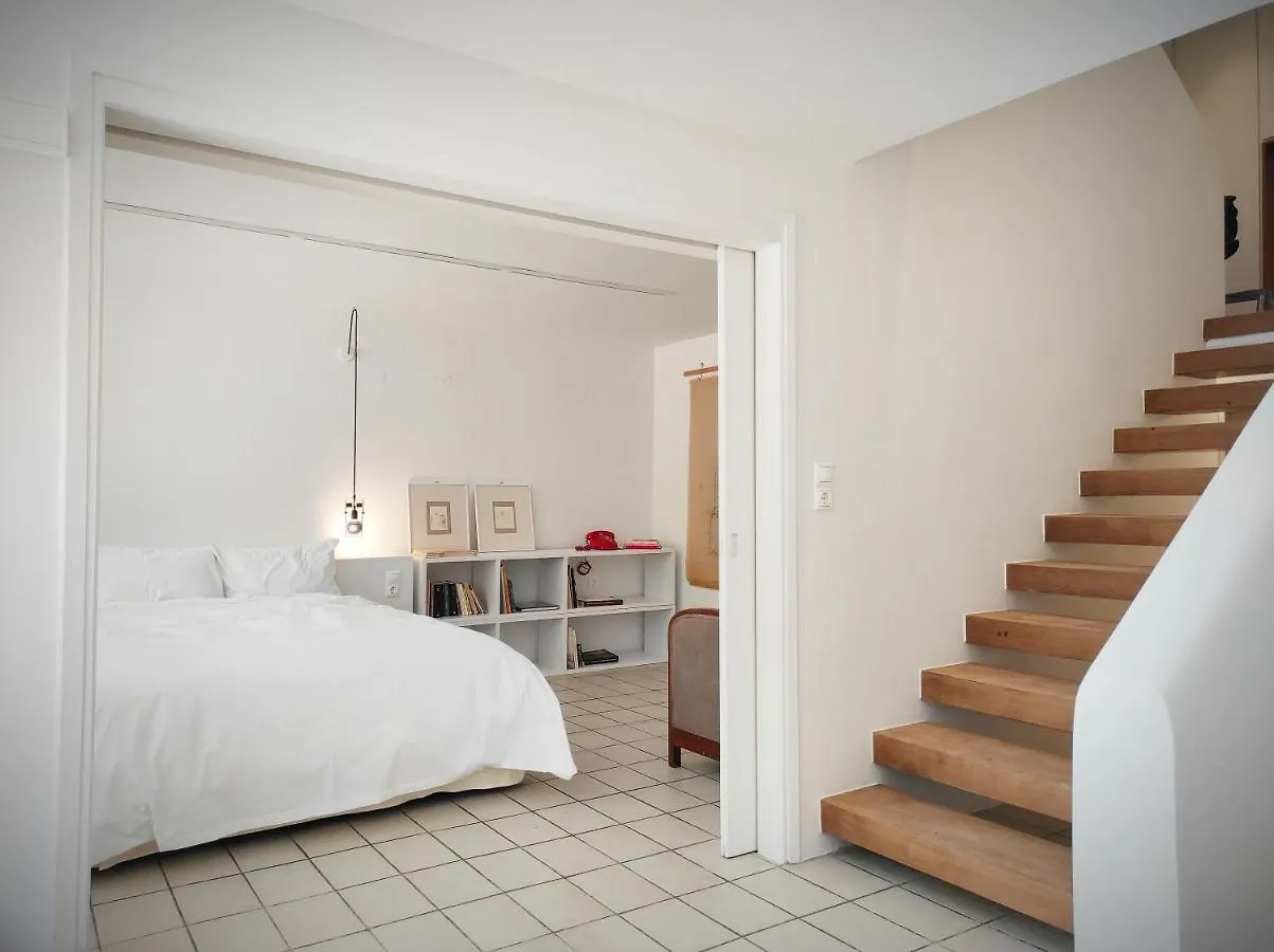 イラクリオンΑρχιτεκτονικό Loft Με Ιδιωτικό Κήποアパートメント アパート